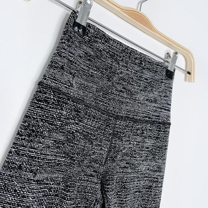 lululemon 2018 align crop 21" nulu