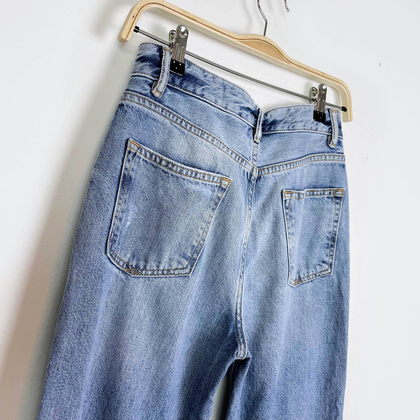 all saints ash boyfriend jeans straight distressed - size 25