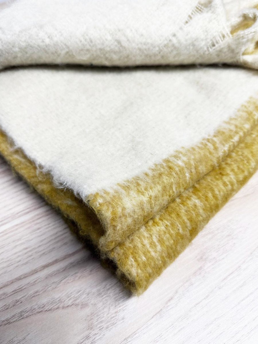 allo allo fuzzy two - tone fringe scarf - good market thrift store