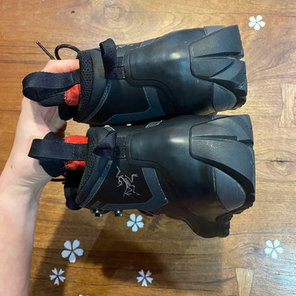 arc'teryx acrux TR gore-tex hiking boot - size M7/W9