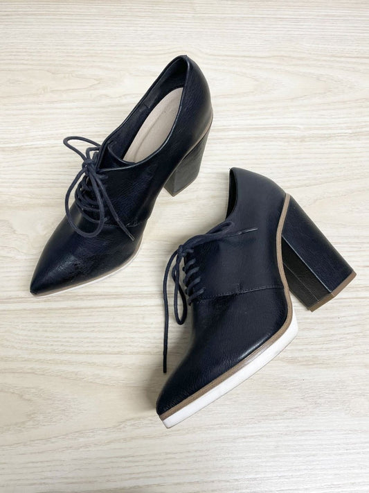 asos on a roll faux leather lace up heels | pretty little liars - good market thrift store