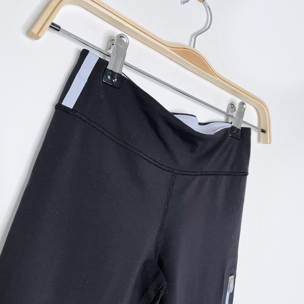 lululemon track attack crop luxtreme