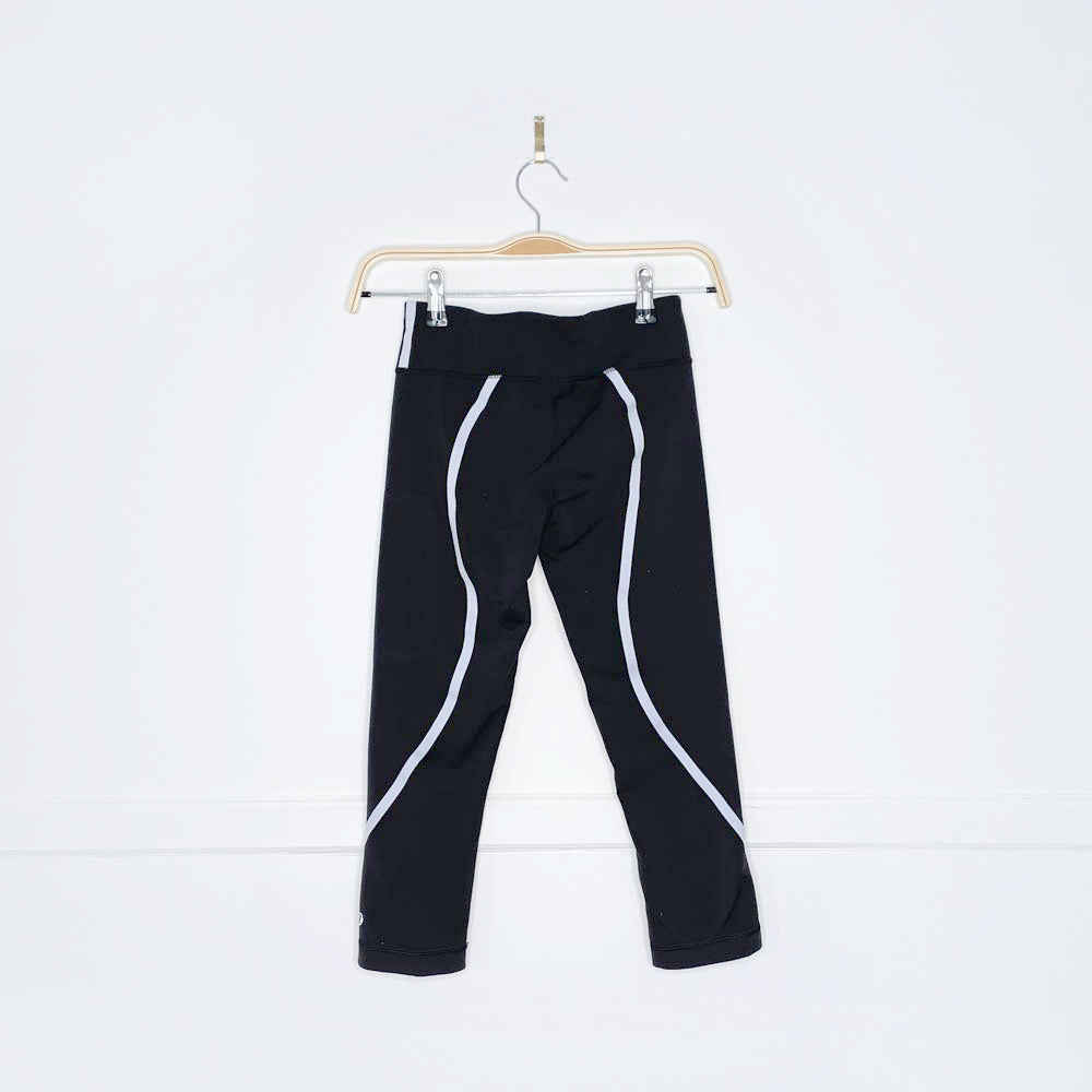lululemon track attack crop luxtreme