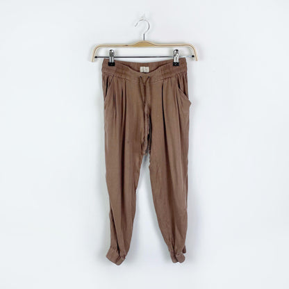 aritzia azure skies los feliz joggers - size xxs