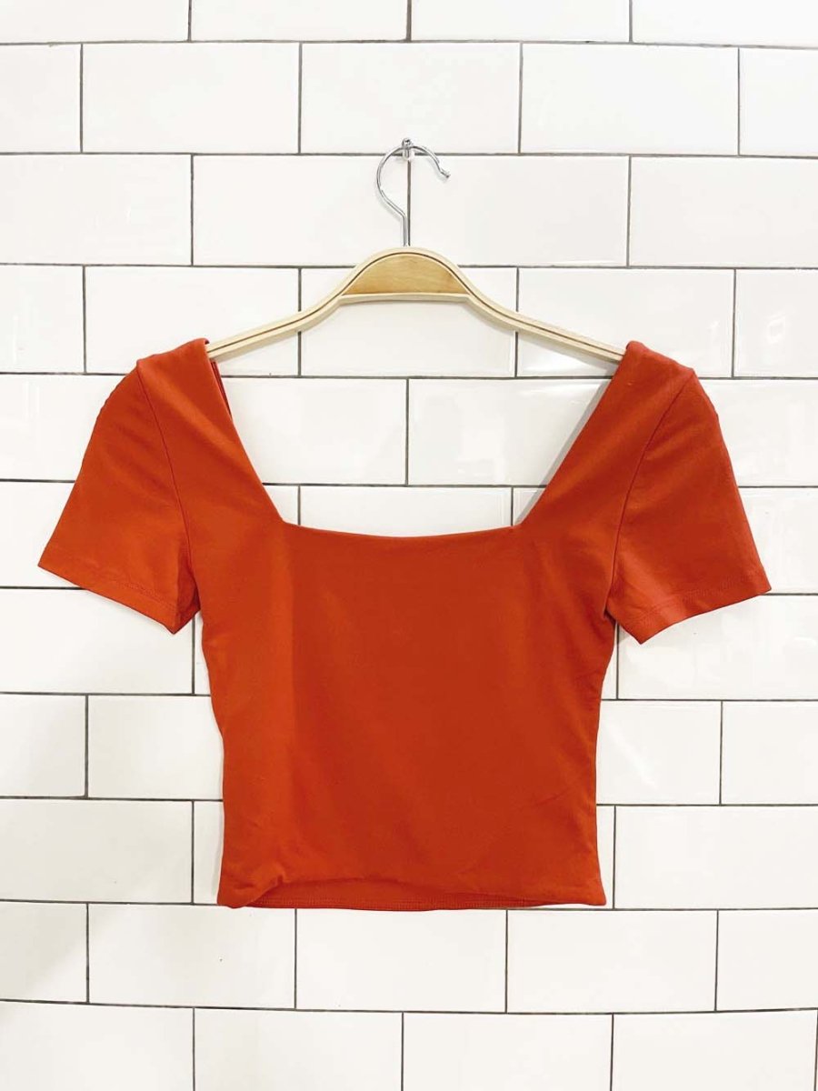 babaton original contour square neck crop tee | aritzia - good market thrift store