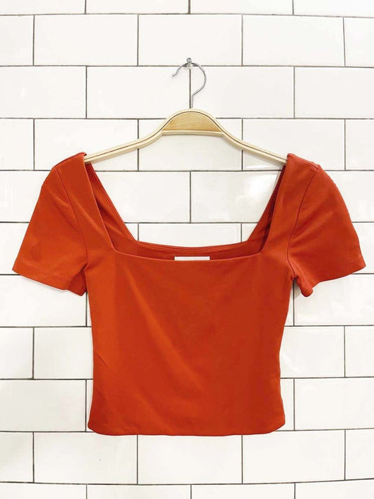 babaton original contour square neck crop tee | aritzia - good market thrift store
