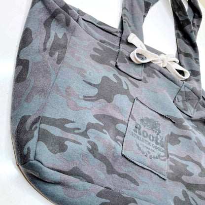 roots upcycled camo logo tote bag
