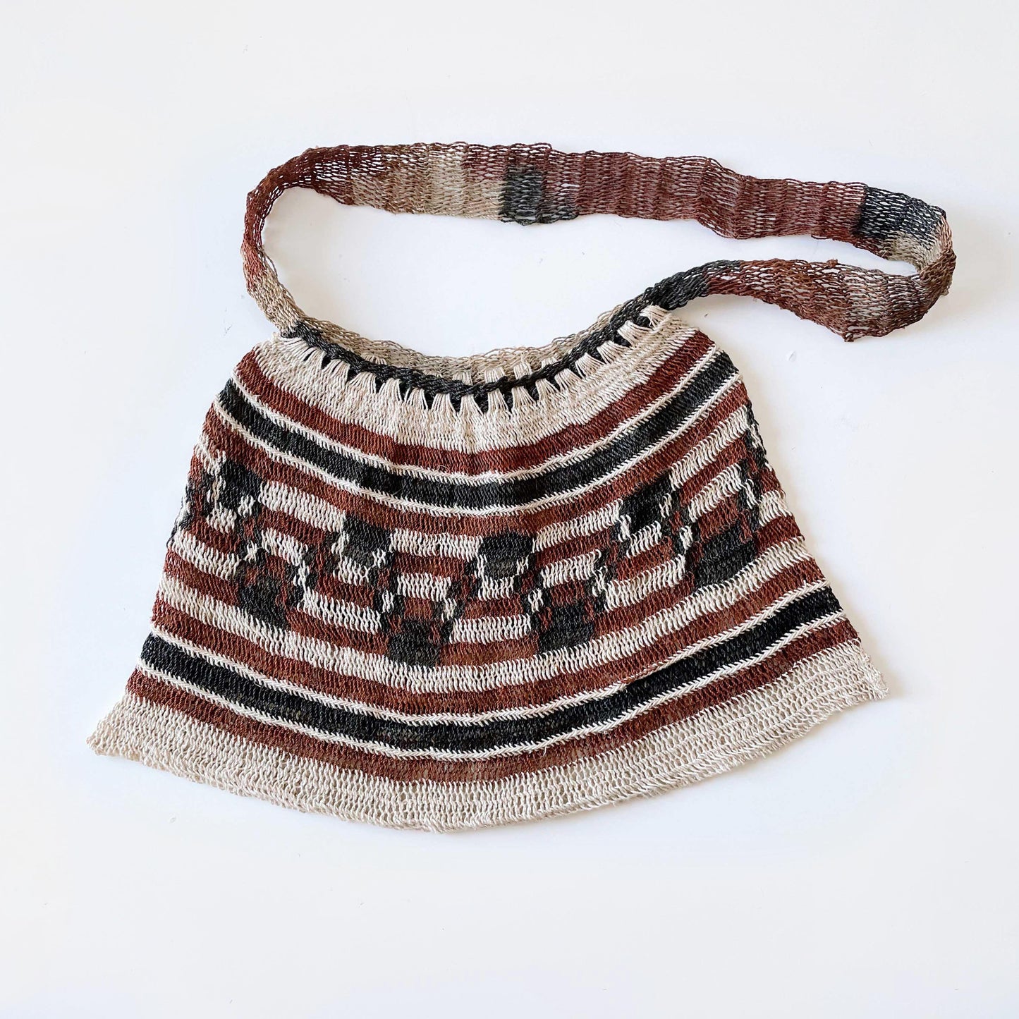 vintage handmade papa new guinea bilum net bag