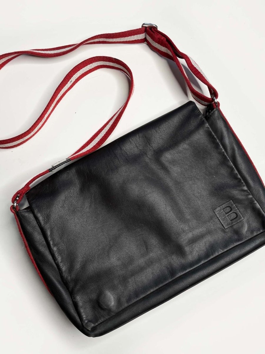 bally leather laptop messenger bag w lock + ID tag | lambskin - good market thrift store