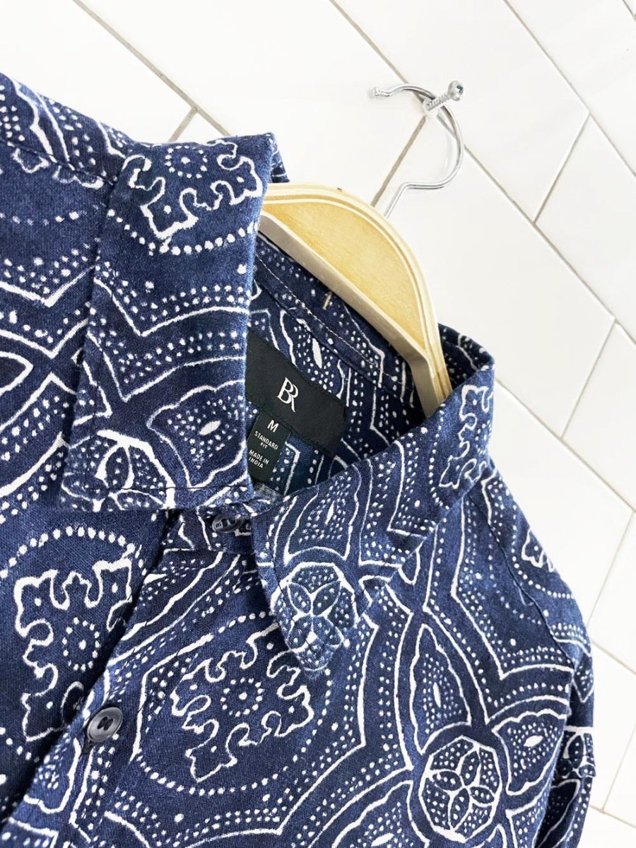 banana republic 100% linen indigo batik dye full button shirt | made in India - good market thrift store