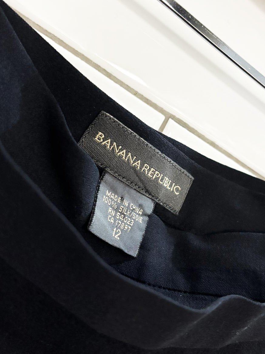 banana republic 100% silk flowy wrap knee length skirt - good market thrift store