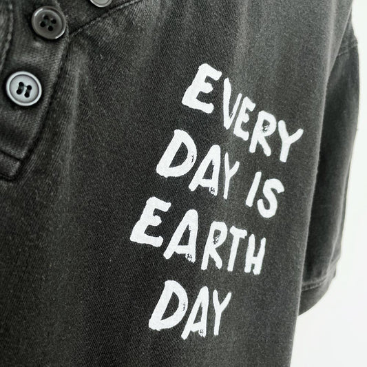 vintage 90s simply basic x earth activist 1/4 button tee