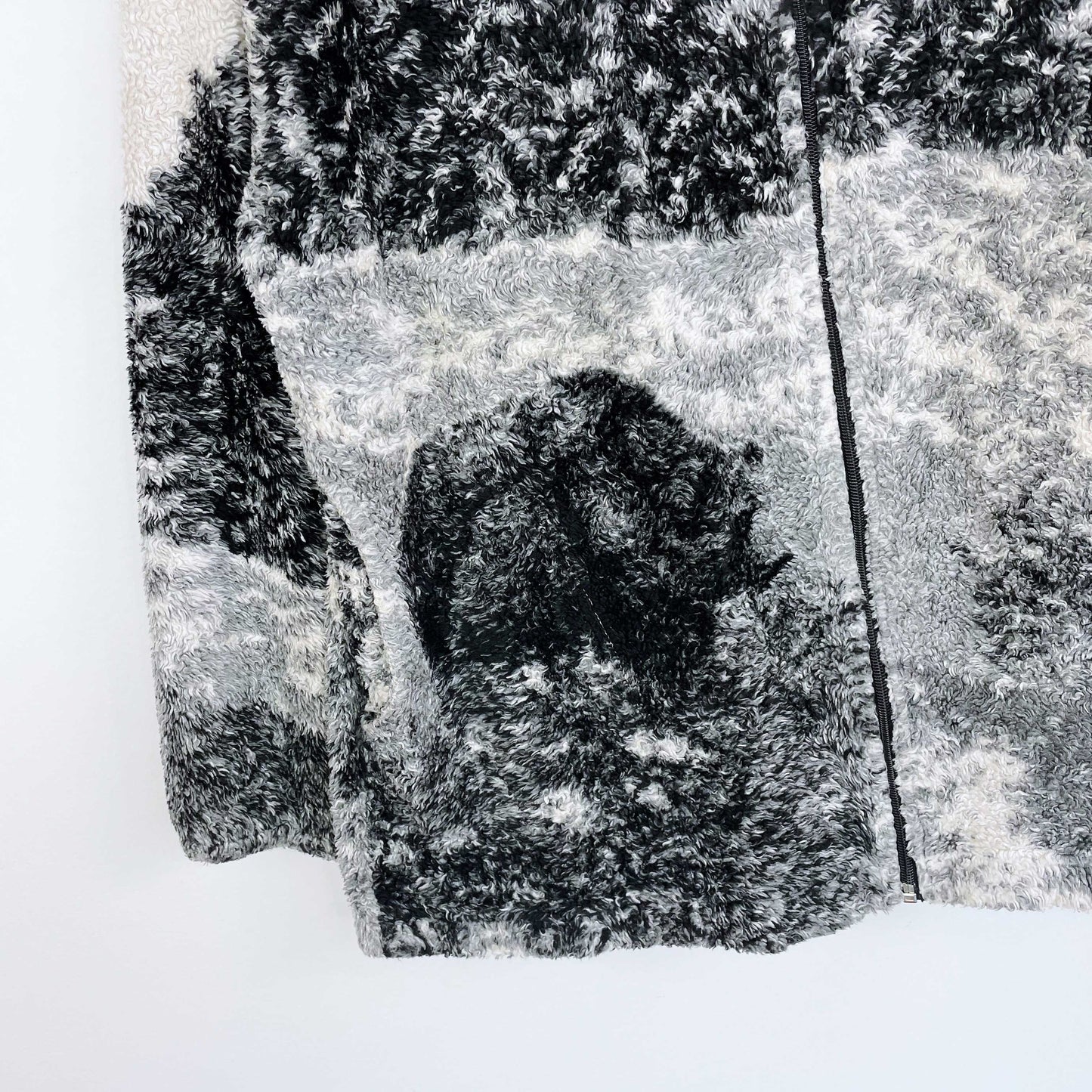 vintage black mountain bear scene fleece jacket