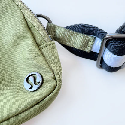 lululemon everywhere crossbody belt bag