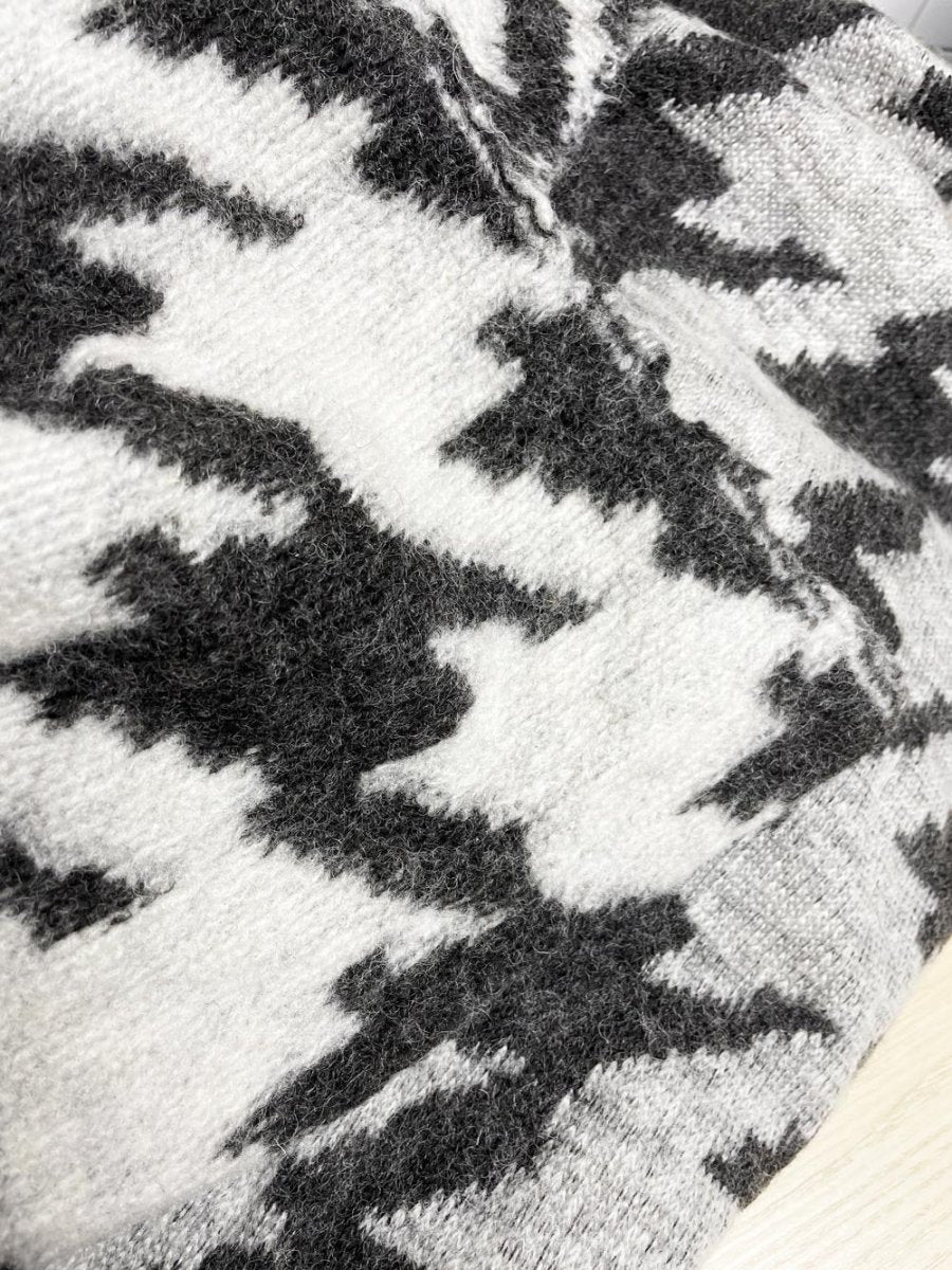 big houndstooth knit cozy throw blanket - good market thrift store