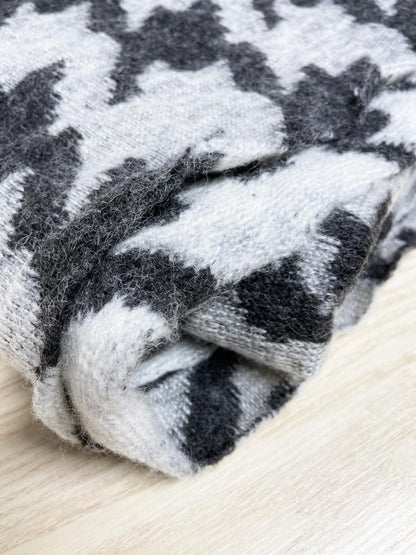big houndstooth knit cozy throw blanket - good market thrift store