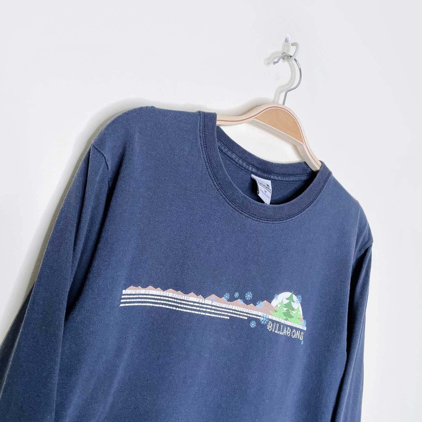 vintage y2k billabong winter scene long sleeve - size medium