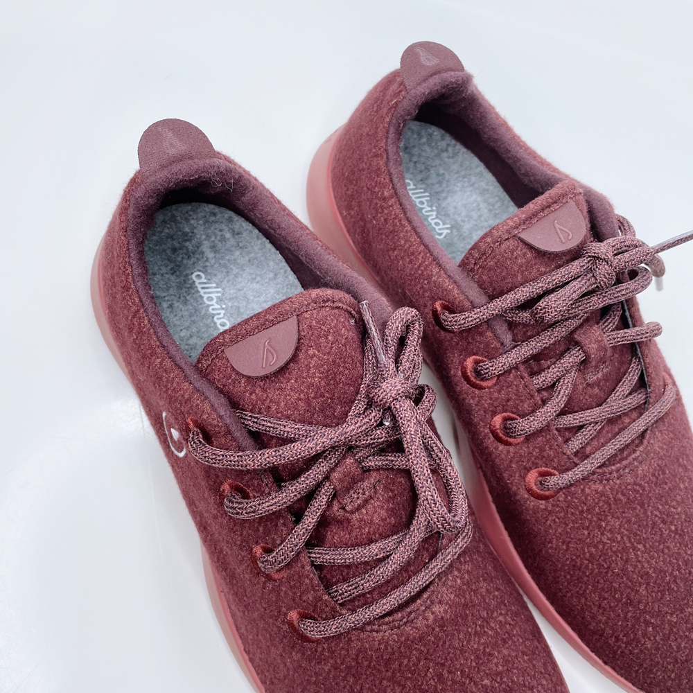 allbirds men's wool runners in hazy burgundy sienna 1021 - size M12