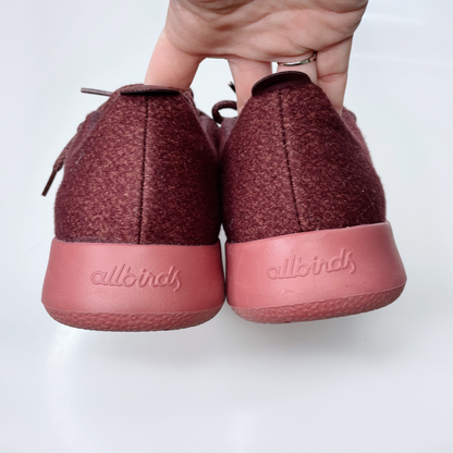 allbirds men's wool runners in hazy burgundy sienna 1021 - size M12