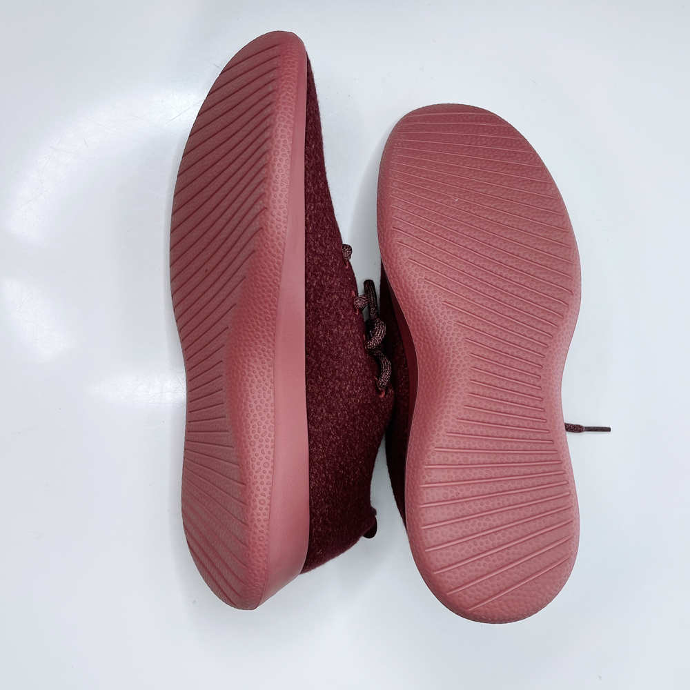 allbirds men's wool runners in hazy burgundy sienna 1021 - size M12