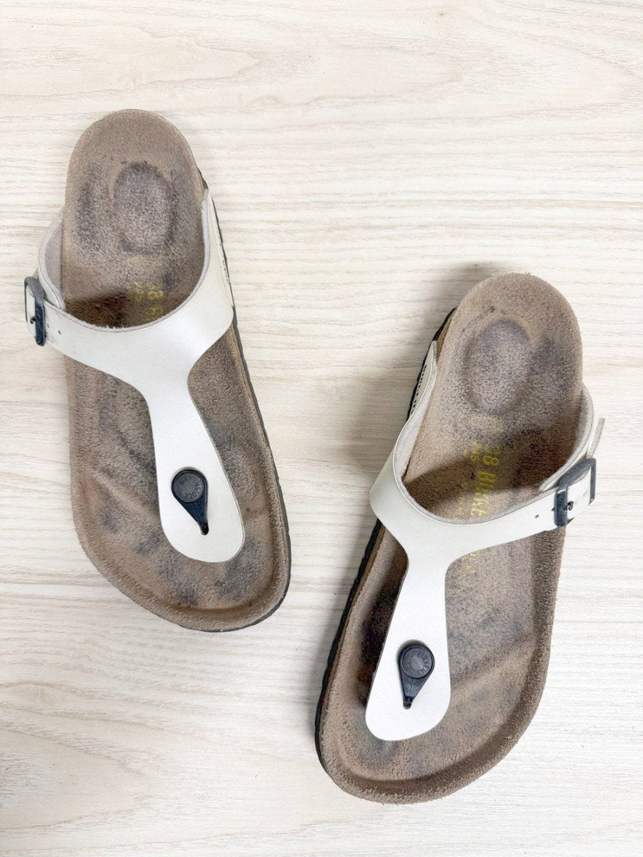 birkenstocks gizeh leather sandals | made in Germany - good market thrift store
