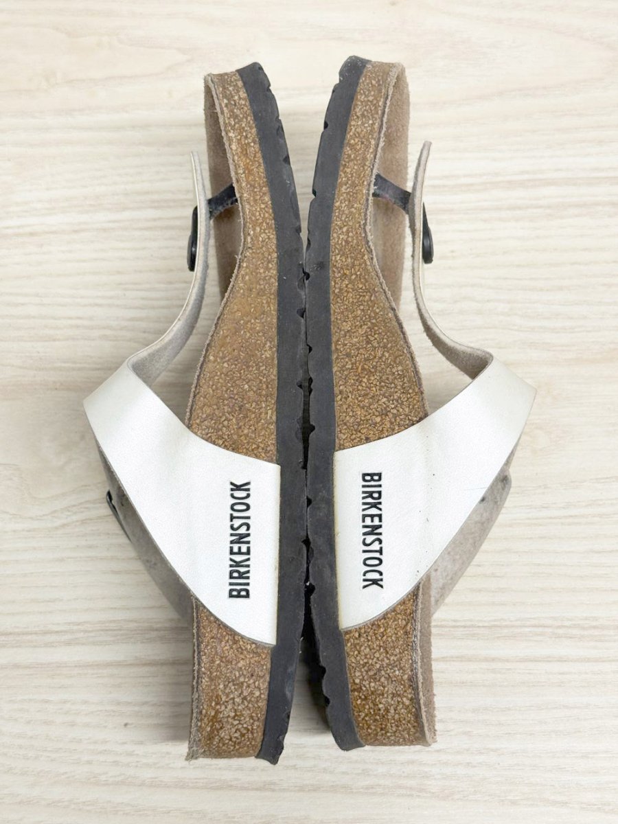birkenstocks gizeh leather sandals | made in Germany - good market thrift store