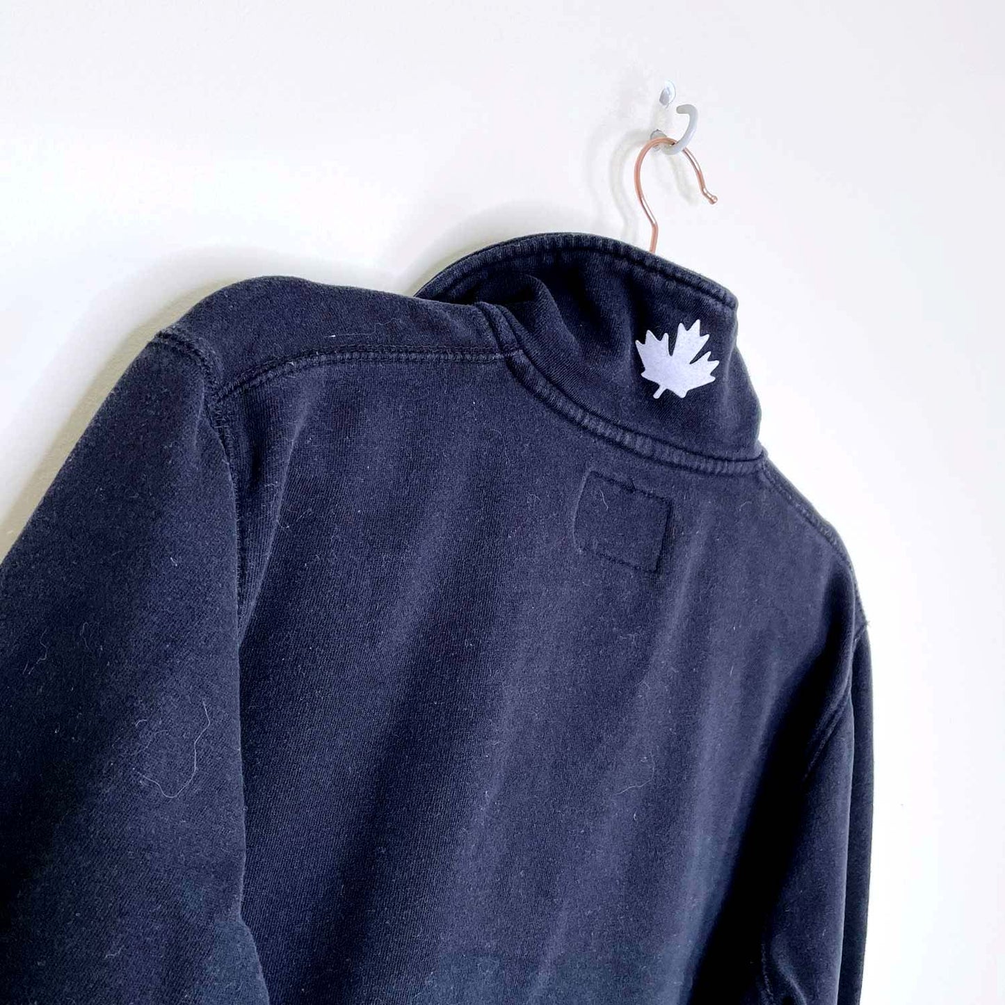 roots original 1/4 zip sweatshirt - size large