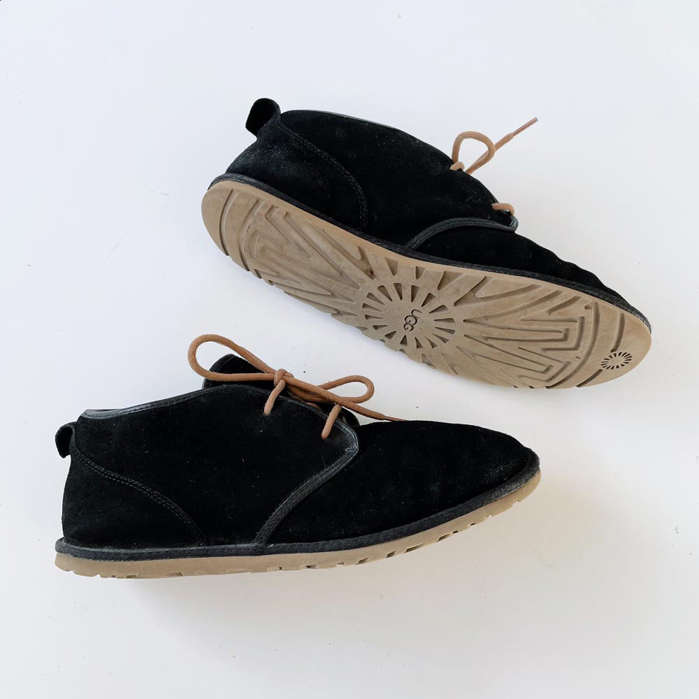 ugg maksim shearling chukka short boot