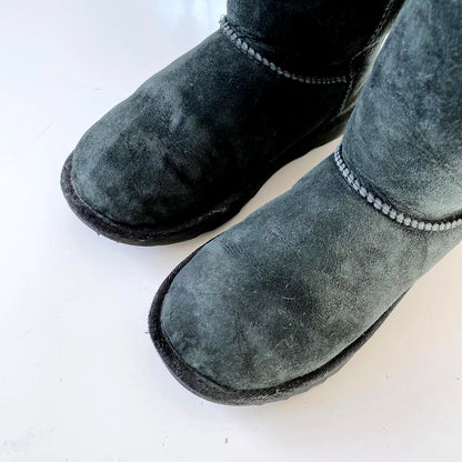 ugg classic short black sheepskin boots