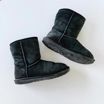 ugg classic short black sheepskin boots