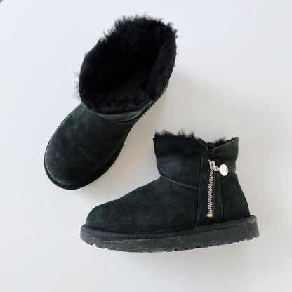 ugg 2023 bailey black zip mini