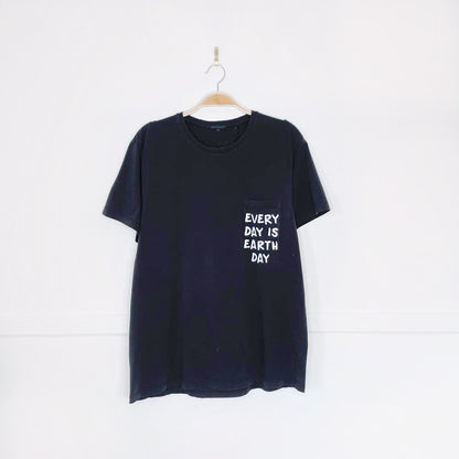 patrick assaraf x earth activist pocket tee