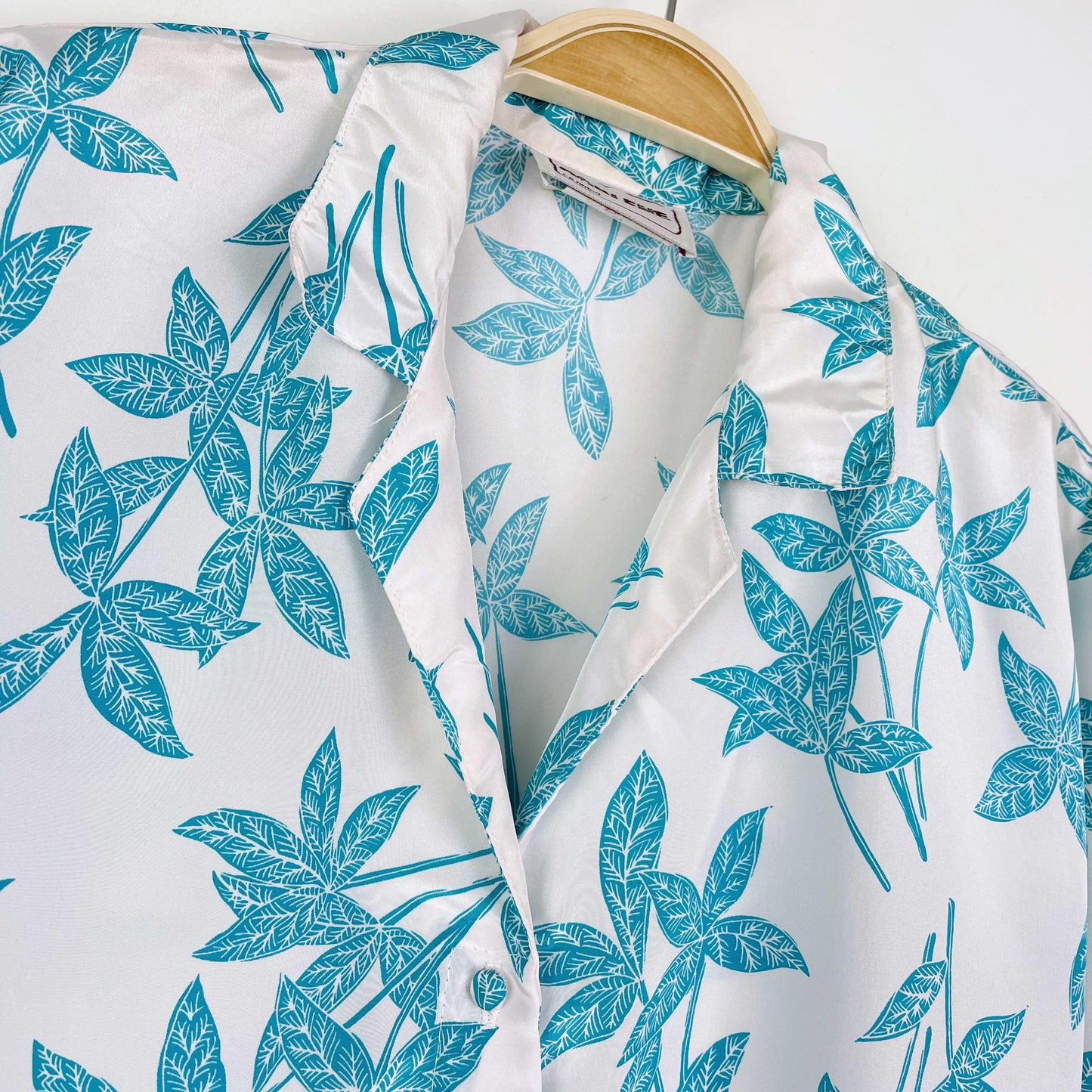 dorlene blue tropical leaf shirt
