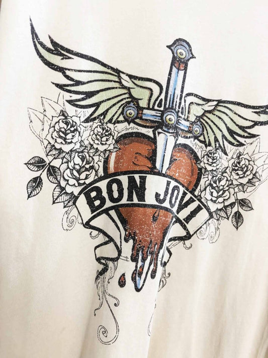 bon jovi 2024 heart logo band tee - good market thrift store