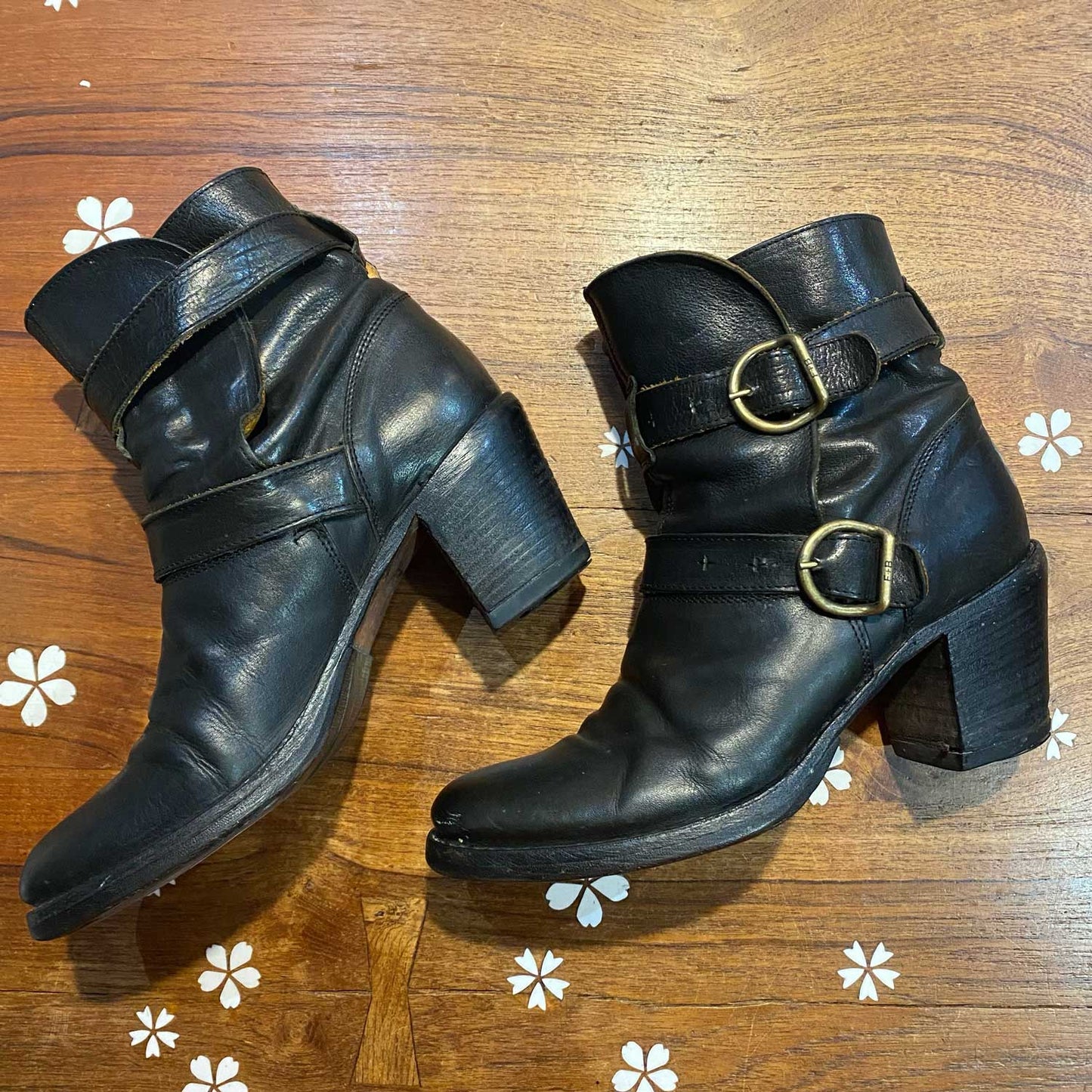 fiorentini + baker heeled leather moto boots - size 40