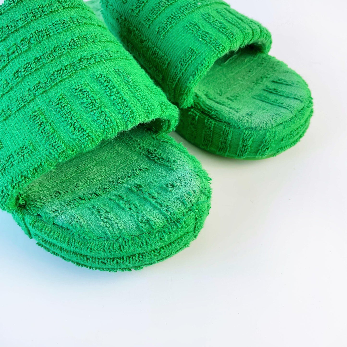 bottega veneta 2024 resort sponge slide