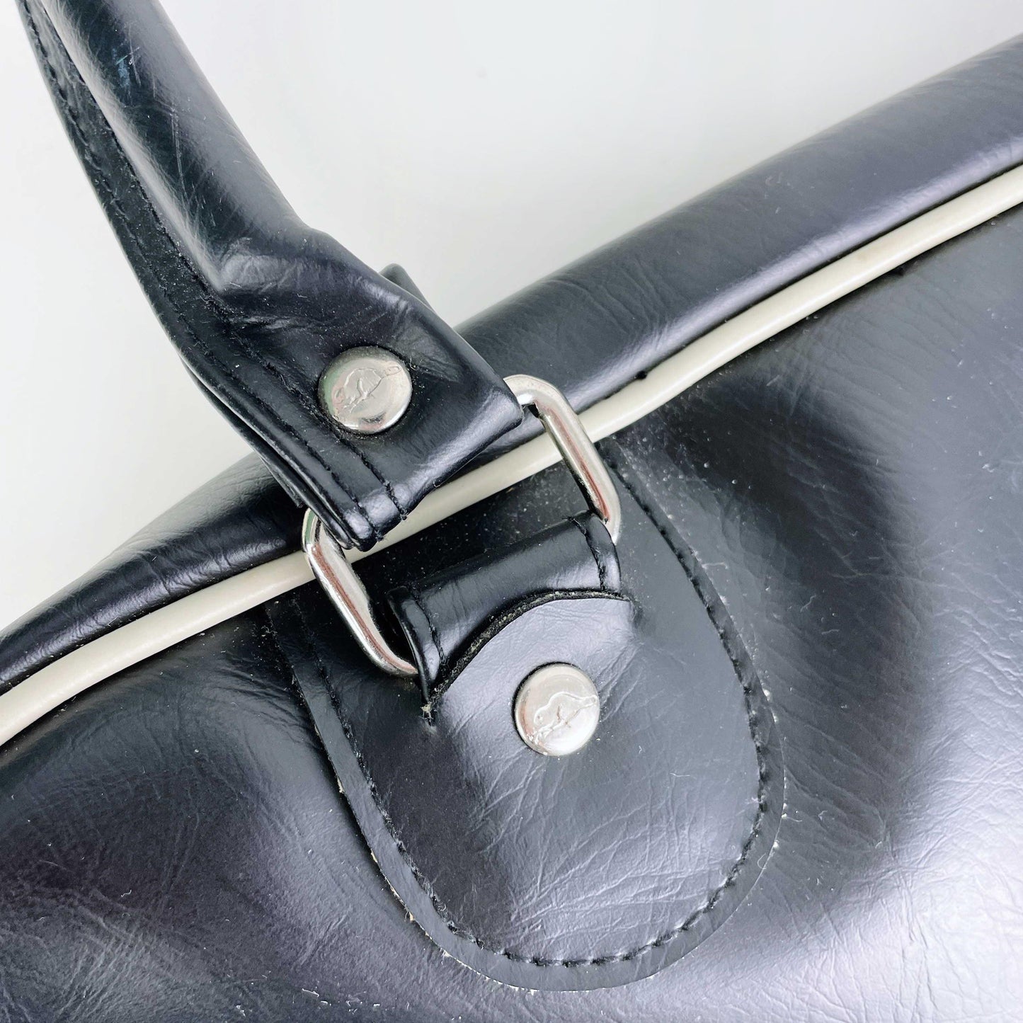 vintage 00s roots faux leather retro bowling bag