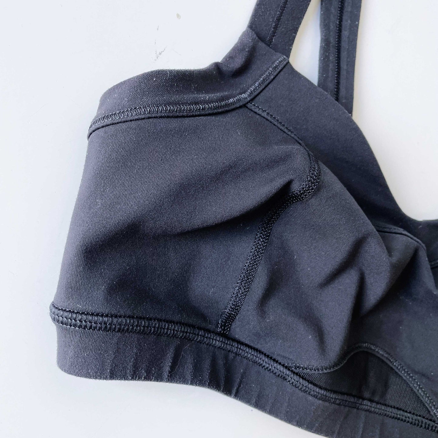 lululemon run engage luxtreme bra