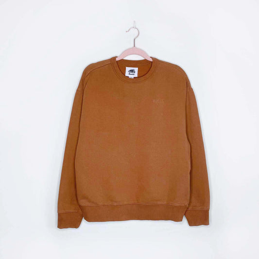 roots 2022 one crew in tannery brown - size small