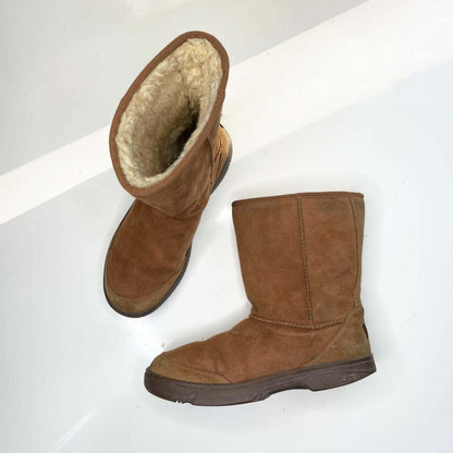 ugg natural brown ultimate sheepskin boots - size 10