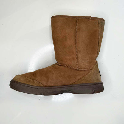 ugg natural brown ultimate sheepskin boots - size 10