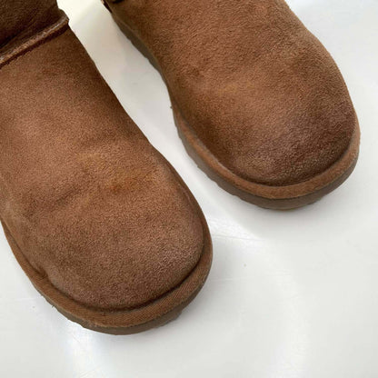 ugg natural mini bailey bow sheepskin boots - size 7