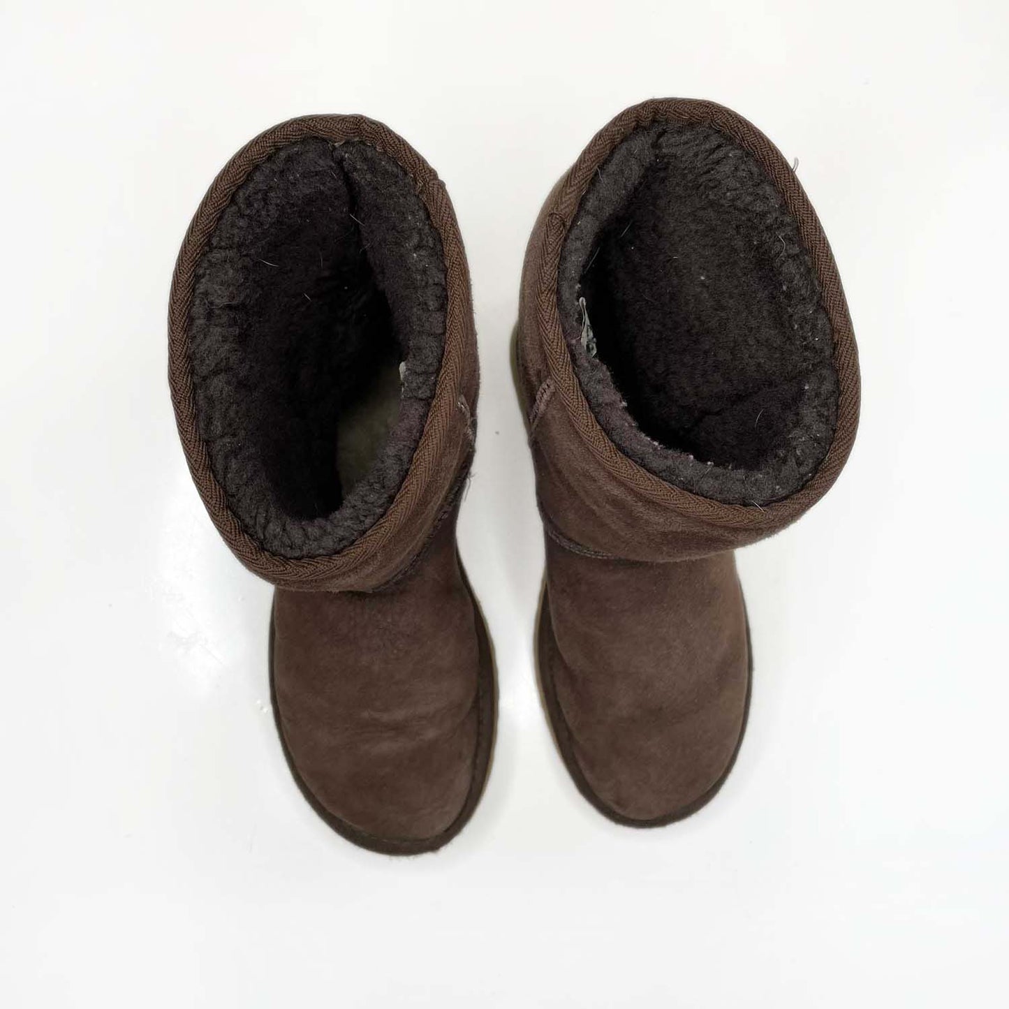 ugg classic dark brown short sheepskin boot - size 7