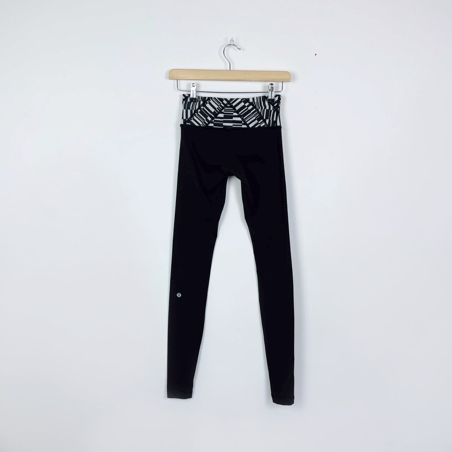 lululemon wunder under pant ying yang stripe - size 2