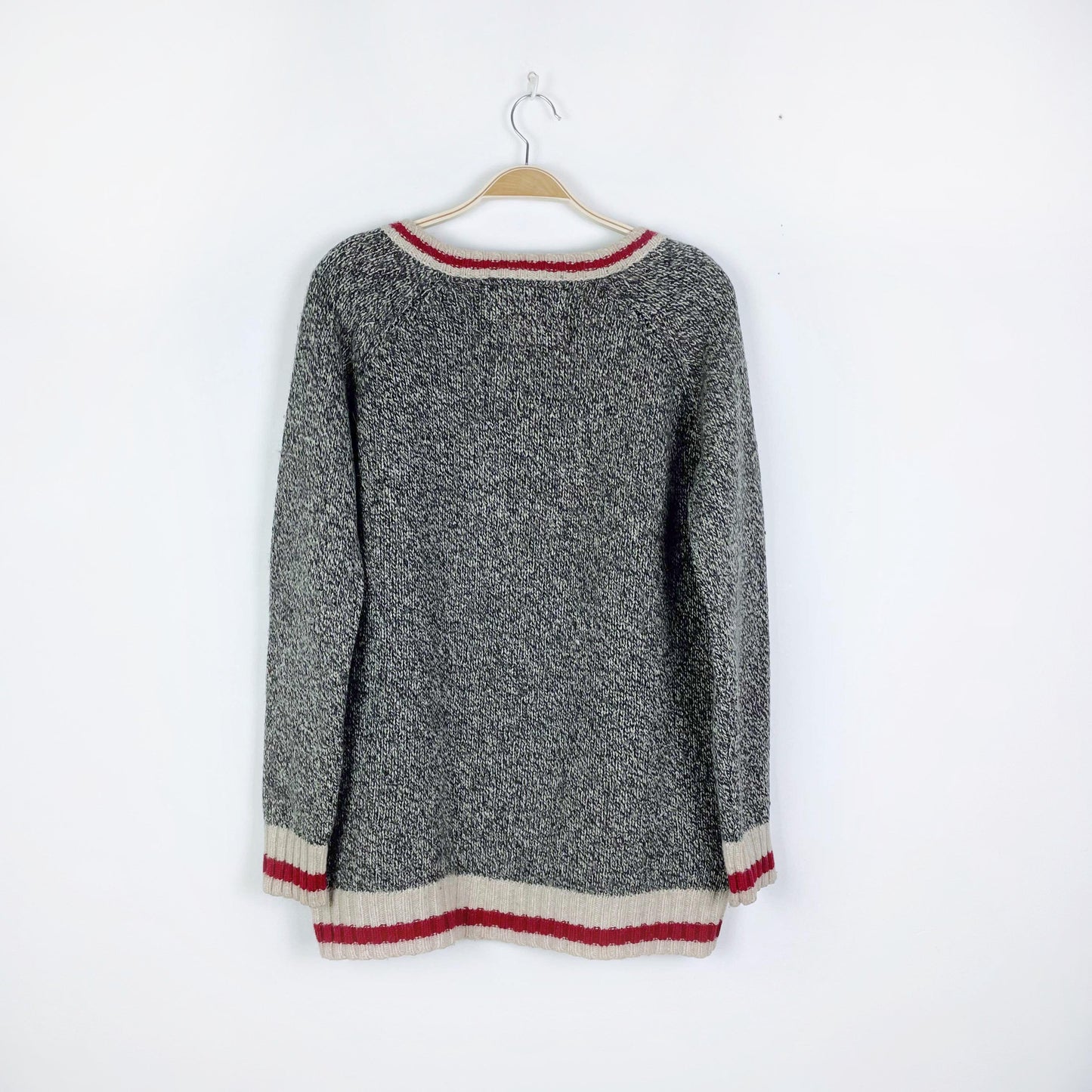 roots wool-blend v-neck cabin sweater - size large