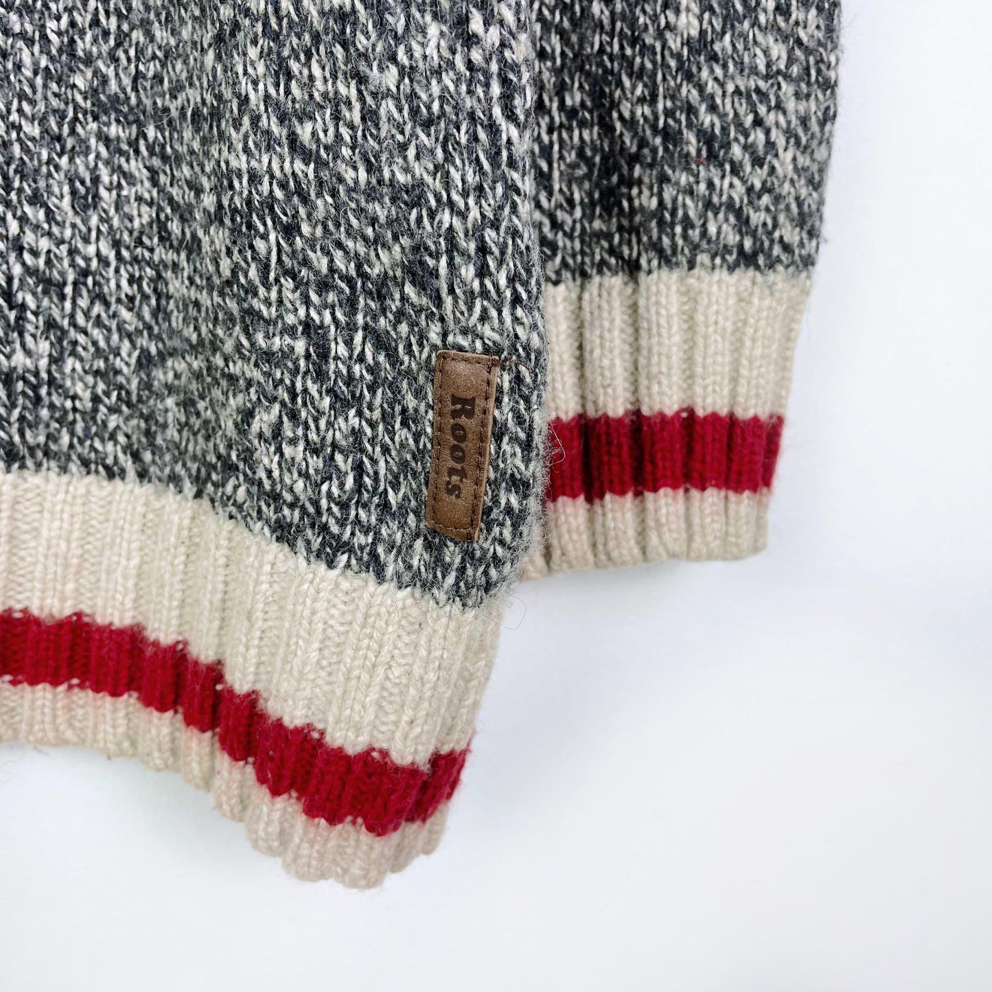 roots wool-blend v-neck cabin sweater - size large
