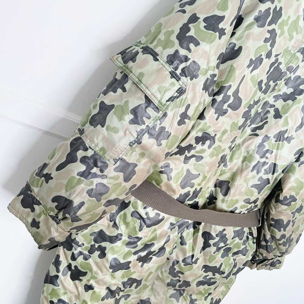 vintage 70s ski-daddle pack in camo down snowsuit