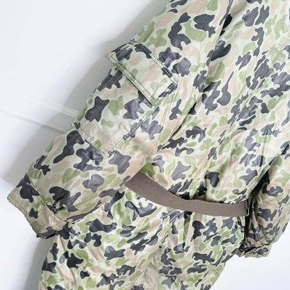 vintage 70s ski-daddle pack in camo down snowsuit