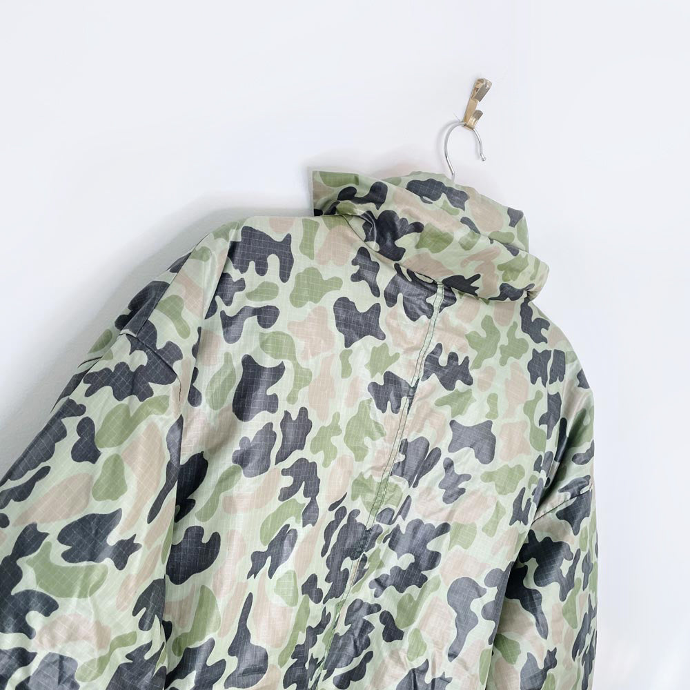 vintage 70s ski-daddle pack in camo down snowsuit