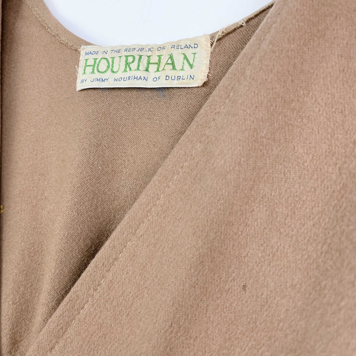 vintage 70s jimmy hourihan 100% irish wool camel cape